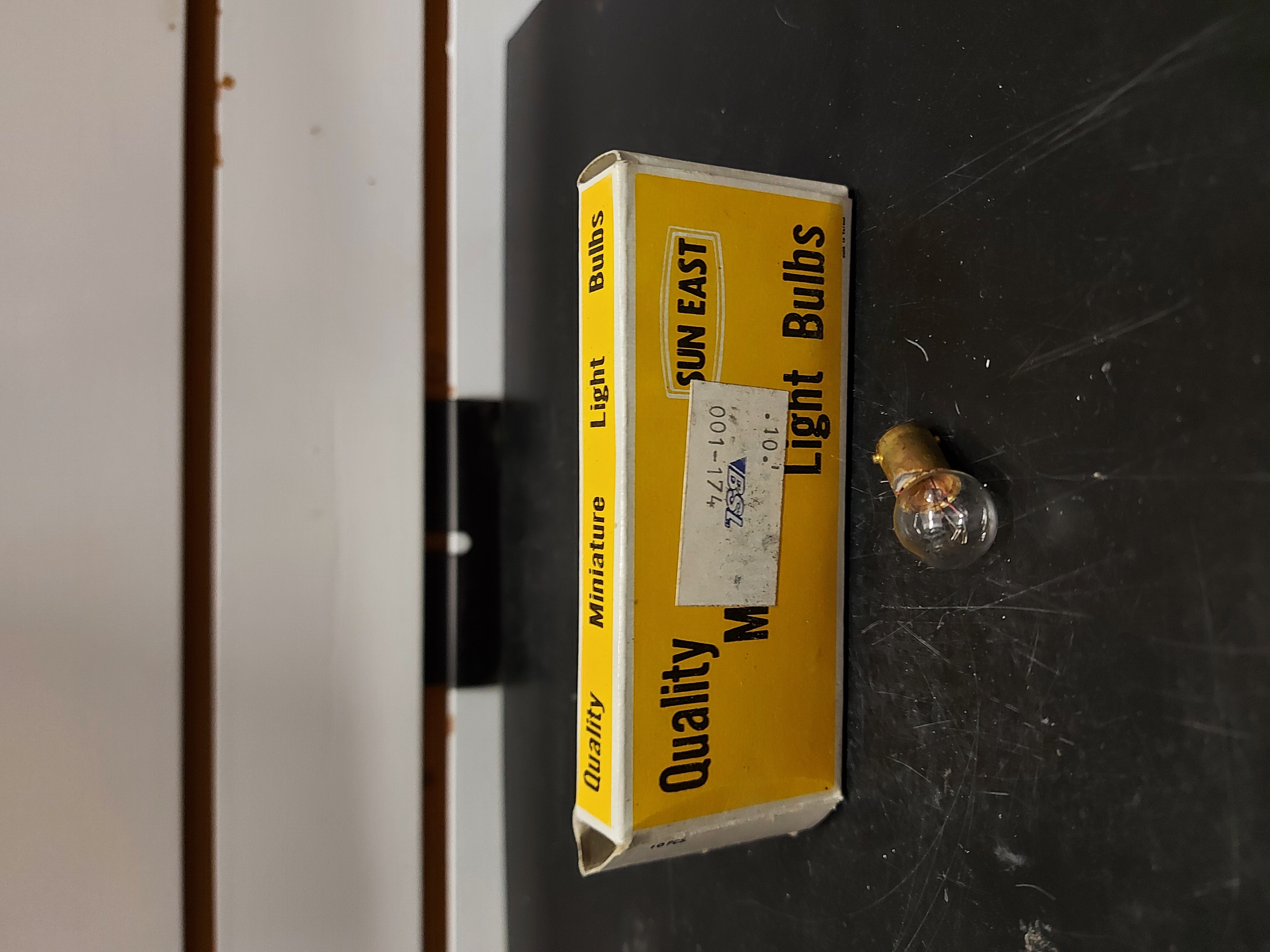 AMP. ARRIERE ''3'' 12V-2CP